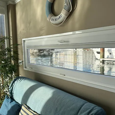 Casa Flotante Bådhotel